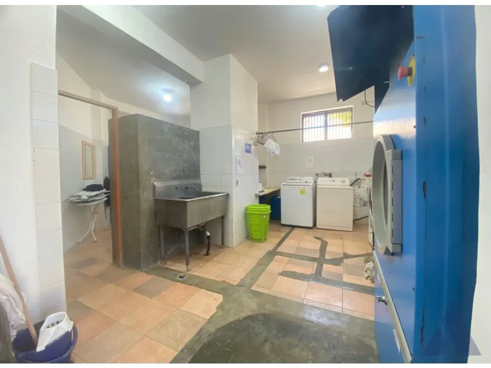Vendo hotel 4002m2 Playa El Yaque 0989 - 19