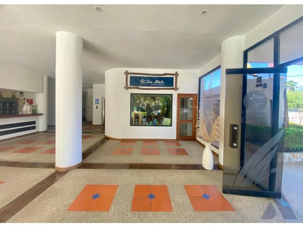 Vendo hotel 4002m2 Playa El Yaque 0989 - 6