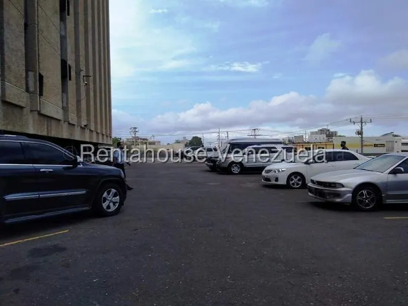 Oficina en Alquiler en 5 de Julio, Zulia - 12