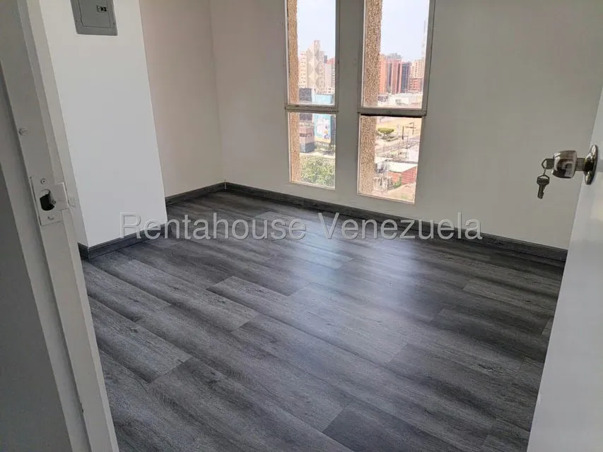 Oficina en Alquiler en 5 de Julio, Zulia - 4