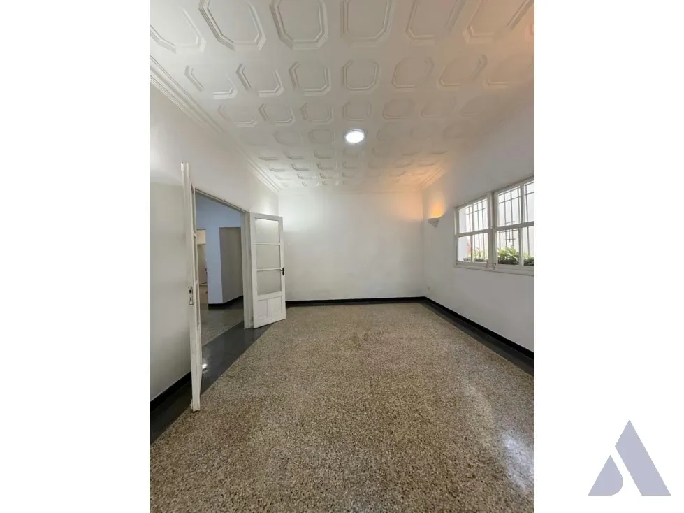 Alquilo casa de una planta 480m2 Altamira 6726 - 3