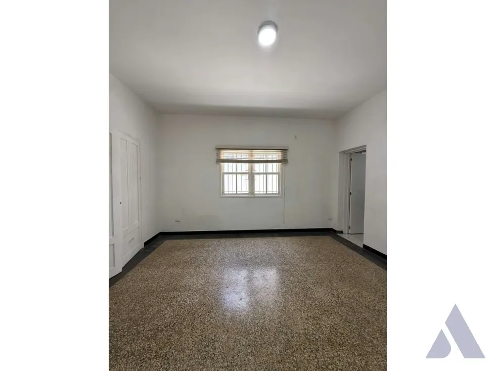 Alquilo casa de una planta 480m2 Altamira 6726 - 4