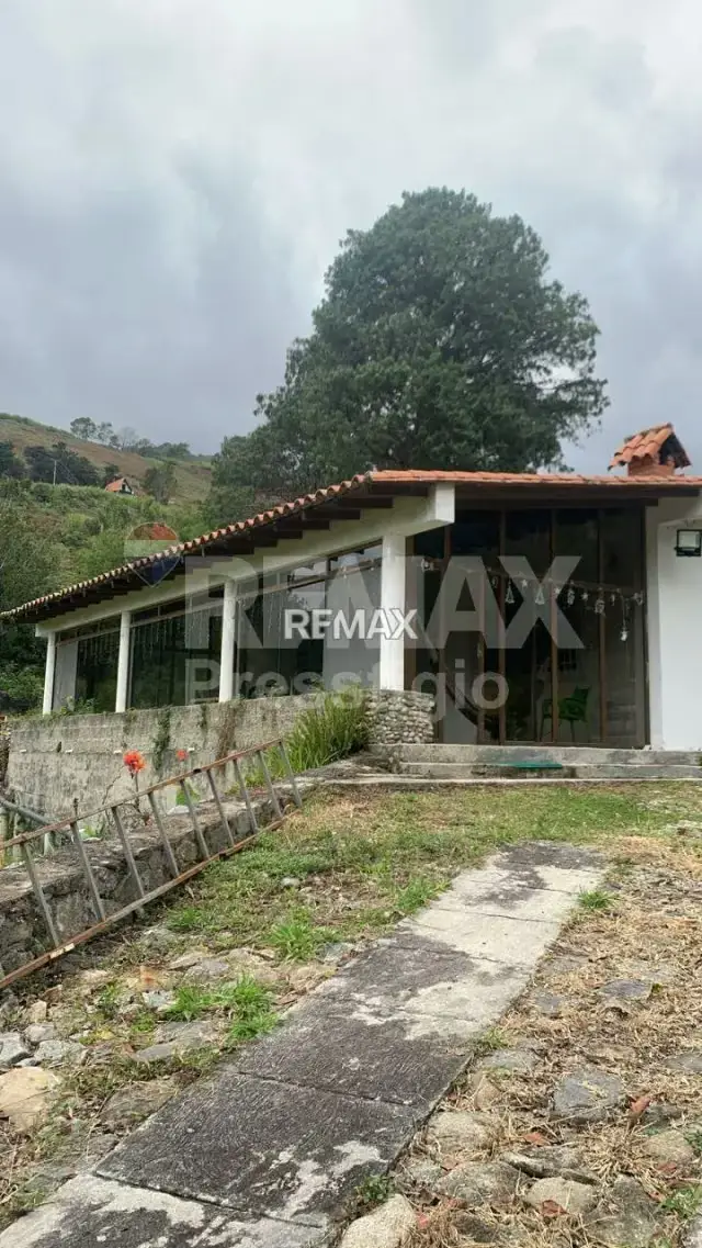 Casa con Finca en Venta