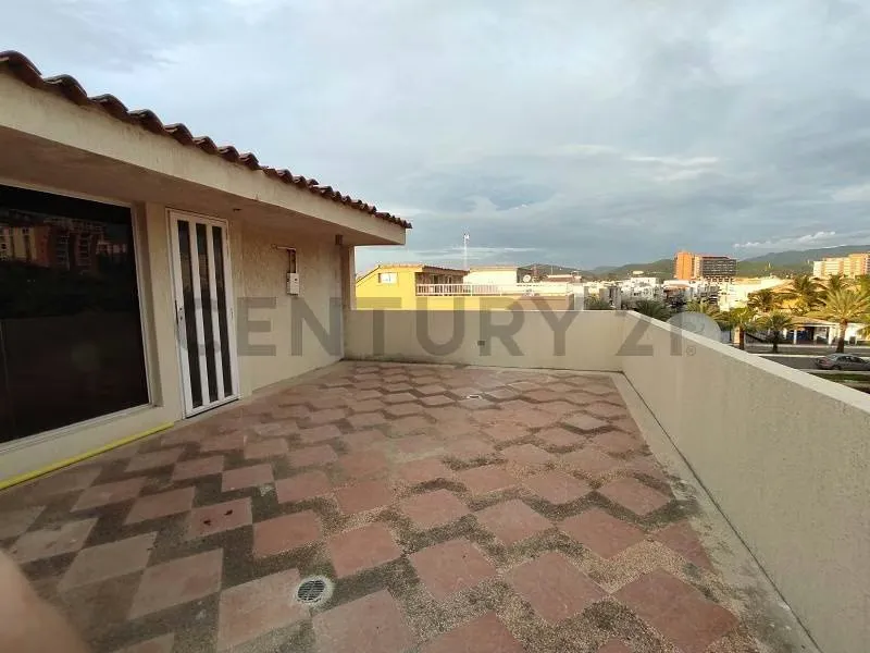 CASA EN ALQUILER EN LECHERIA CR CASAS BOTES C - 13
