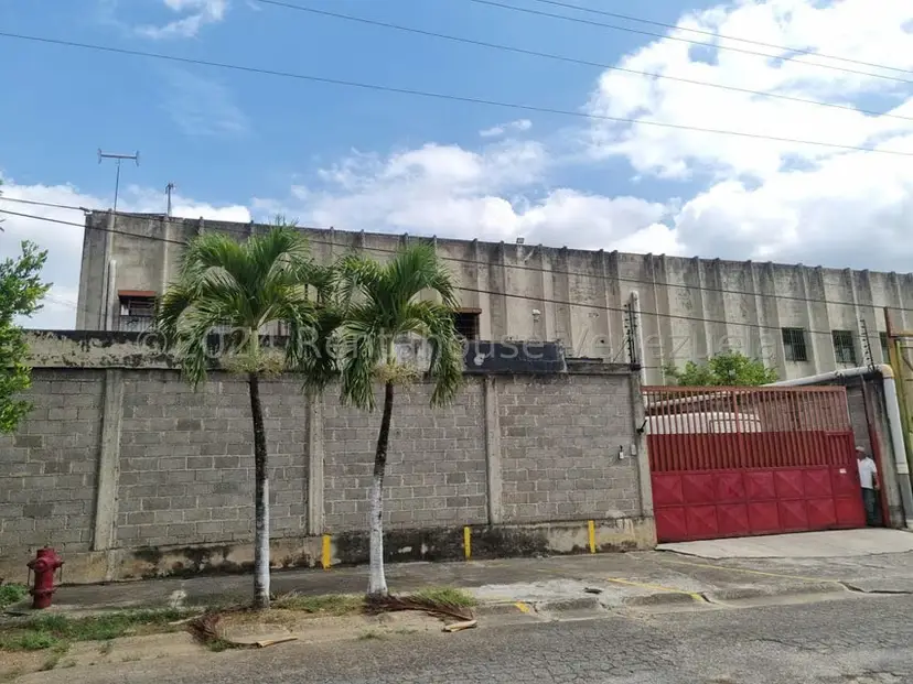 Comercial (Galpon - Deposito) en Venta en Sector Industrial Cloris, Miranda