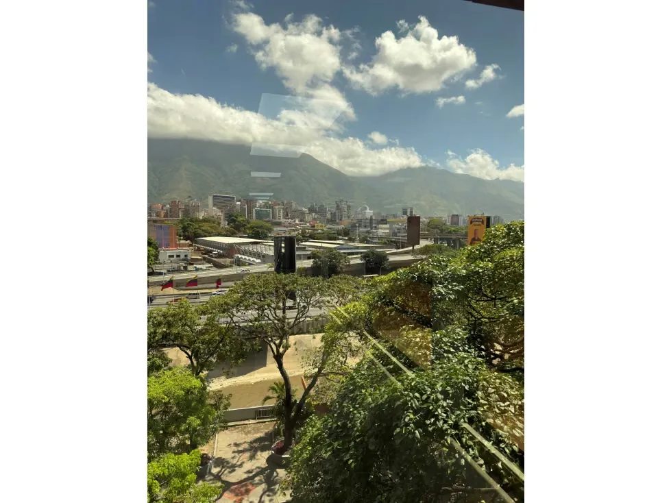 oficina en Alquiler en Las Mercedes 190 mts2 - 21