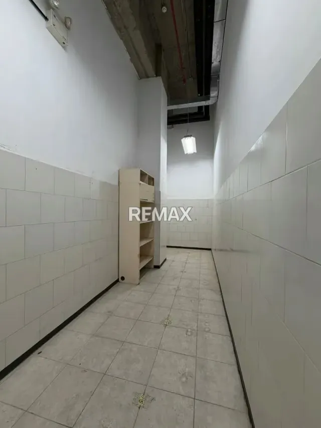 Alquiler de local comercial 86m², en la Lagunita - 8