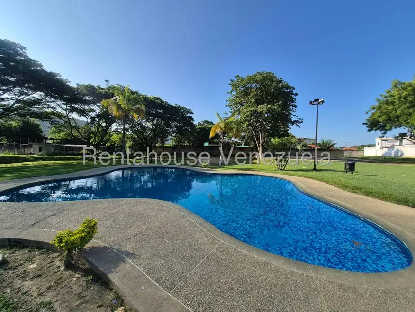 Casa (Duplex) en Venta en Villas de Alcala, Carabobo - 2