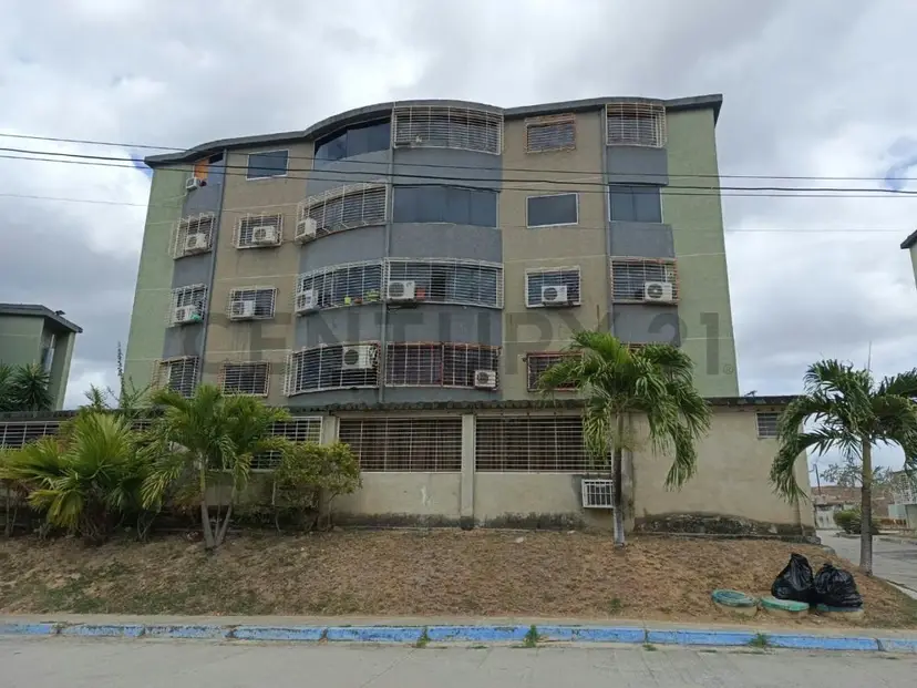 *VENTA DE APTO EN LA SABANA / GUATIRE*