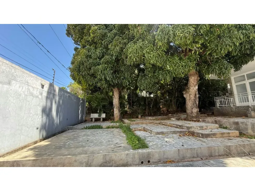 Casa en alquiler de 700 m2 construcción y 1000 m2 terreno. Los Chorros - 3
