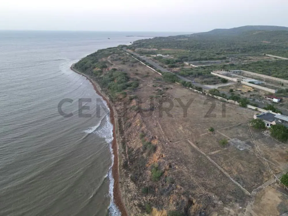 Amplio Hotel en la Vela De Coro, A orilla de playa costas del Estado Falcón - 11