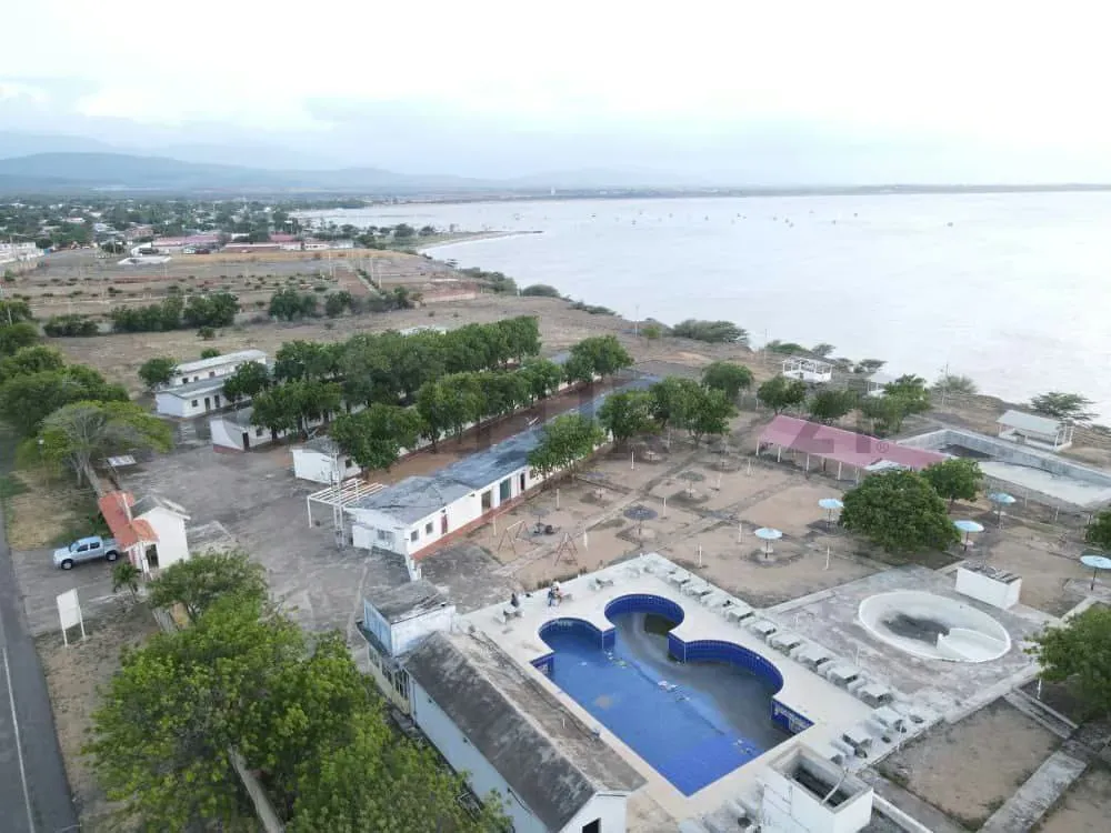 Amplio Hotel en la Vela De Coro, A orilla de playa costas del Estado Falcón - 8