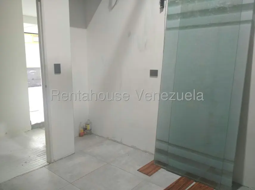 Local Comercial en Venta en Macaracuay, Distrito Metropolitano - 14