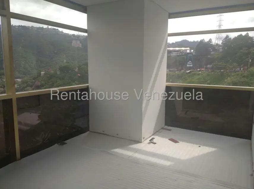 Local Comercial en Venta en Macaracuay, Distrito Metropolitano - 9