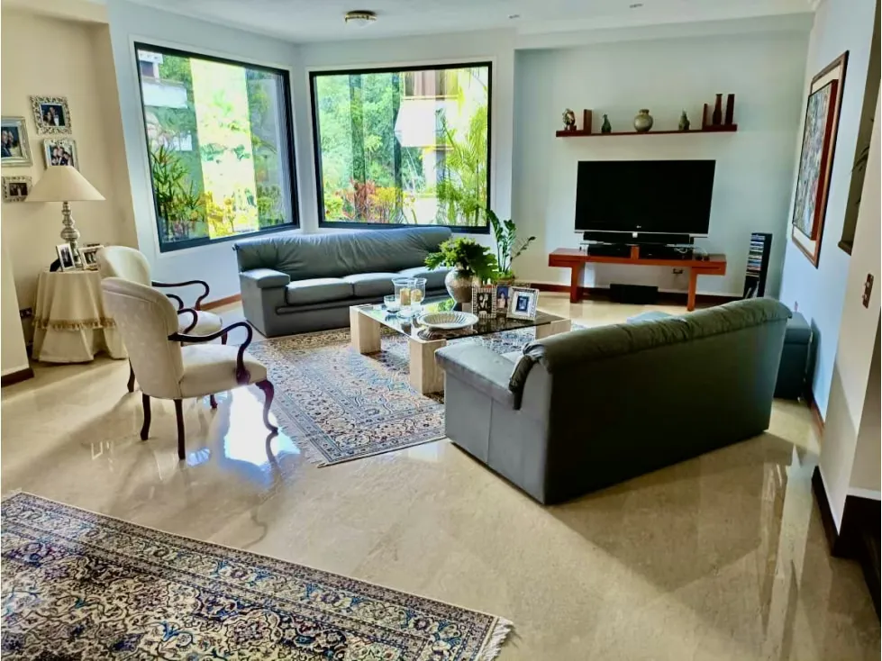APARTAMENTO URBANIZACION MIRANDA 300 M2, 4 HAB, 5 BAÑOS 6 P/E - 4