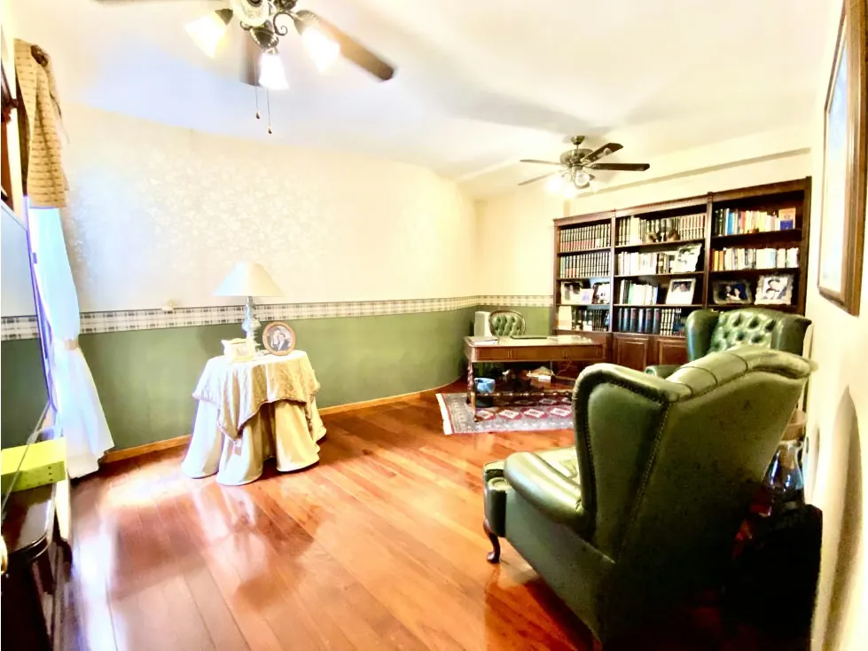 APARTAMENTO URBANIZACION MIRANDA 300 M2, 4 HAB, 5 BAÑOS 6 P/E - 7