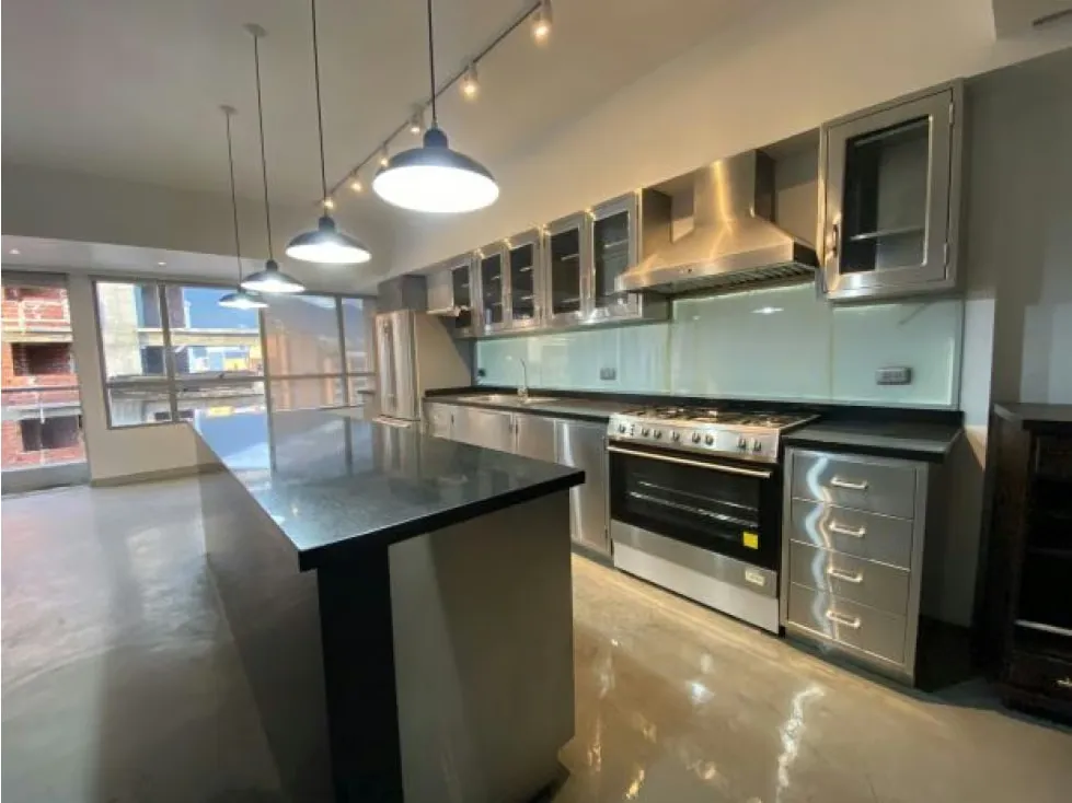 SE VENDE PENTHOUSE TRIPLEX EN LAS MERCEDES Anma - 5