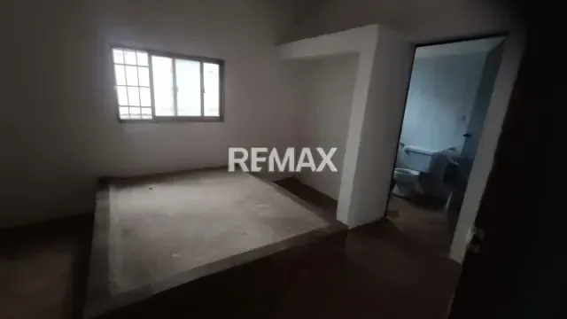 En venta amplia casa (consta de 2 parcelas) - 6