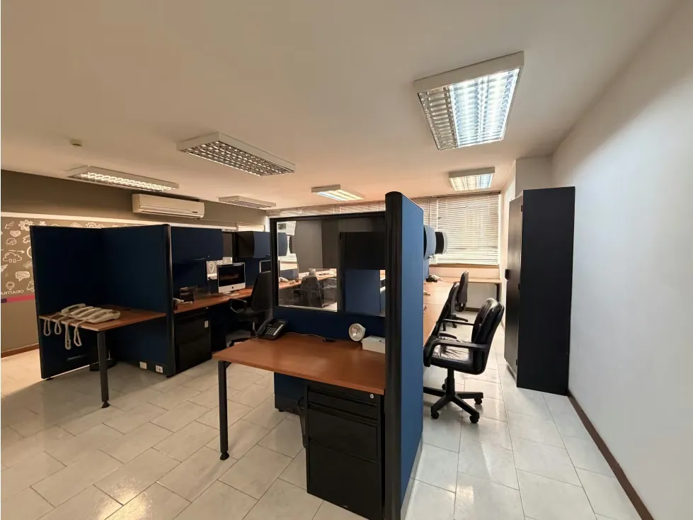 Vendo/alquilo oficina 117m2 Torre Roraima 9349 - 2