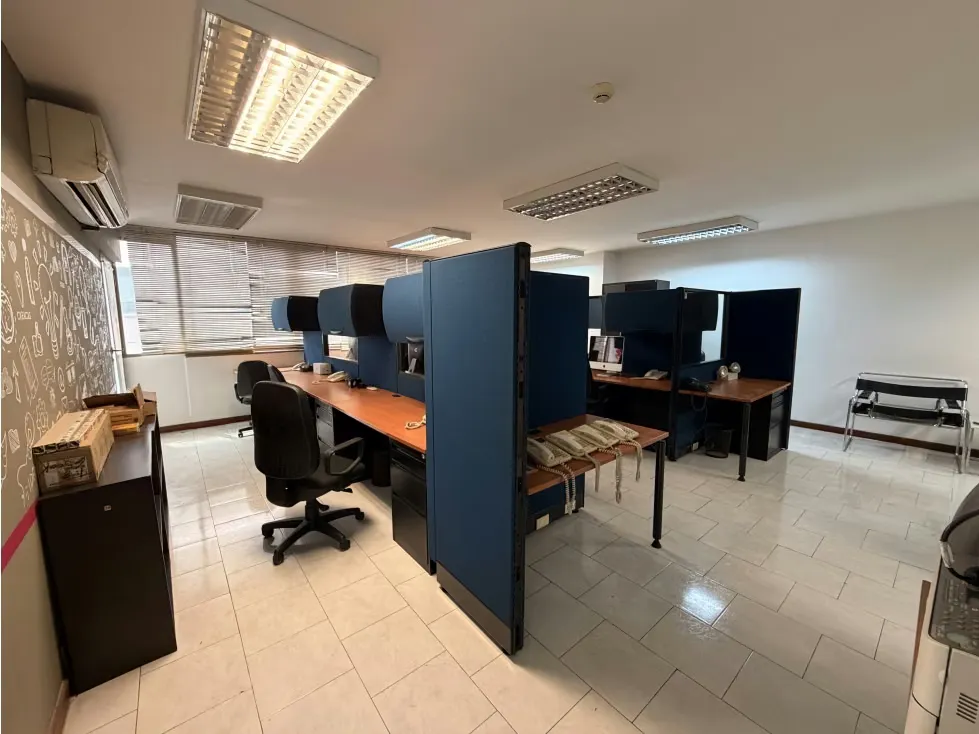 Vendo/alquilo oficina 117m2 Torre Roraima 9349 - 3