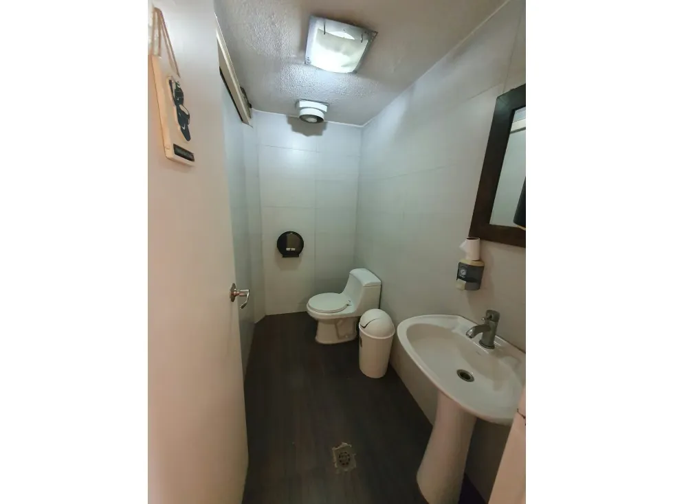 Venta de excelente Galpón en Chacao 308m2 - 17