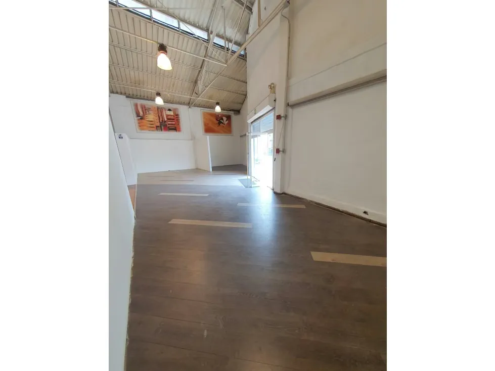 Venta de excelente Galpón en Chacao 308m2 - 3