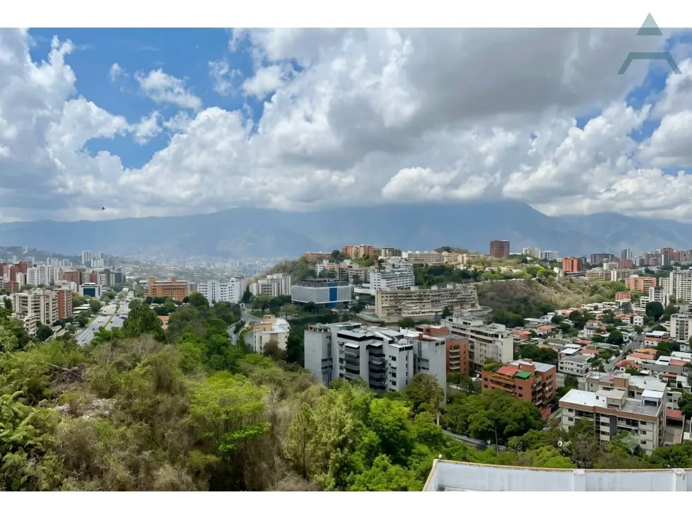 Se vende Apto 97,79m² 3h/2b/2p/ Guaicay