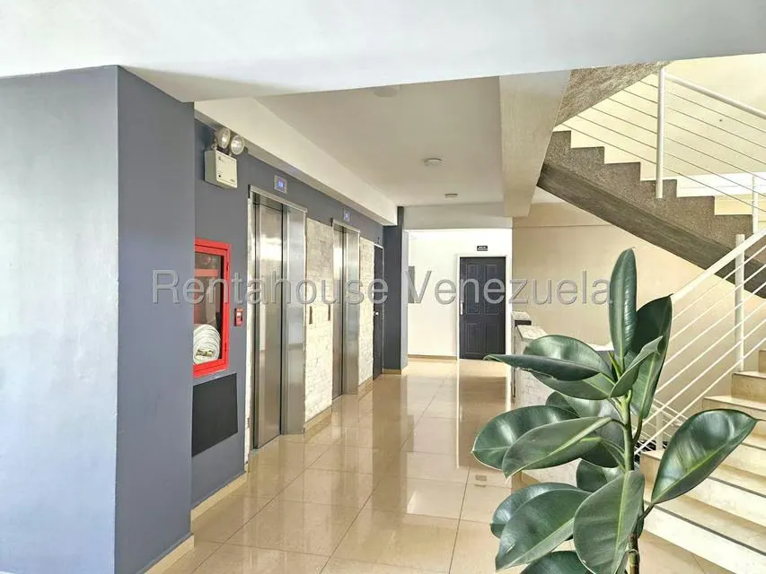 Apartamento (1 Nivel) en Venta en Zona Oeste, Lara - 3