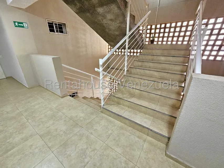 Apartamento (1 Nivel) en Venta en Zona Oeste, Lara - 32