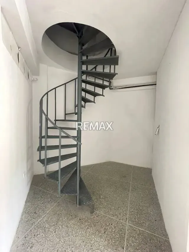 LOCAL EN ALQUILER CALLE CARABOBO - 5