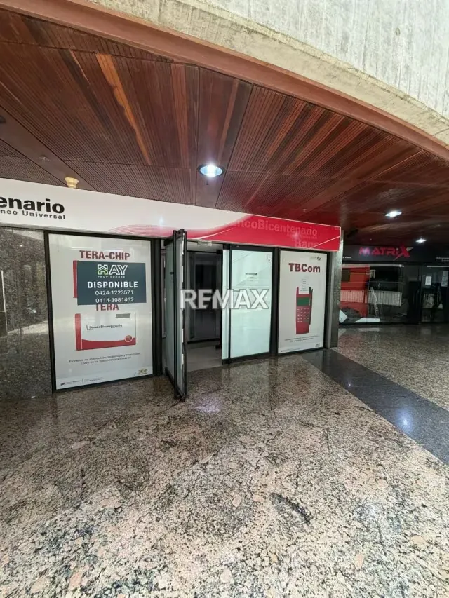 Alquiler de local Centro Comercial 256,09m2 en Terrazas de la Lagunita - 2