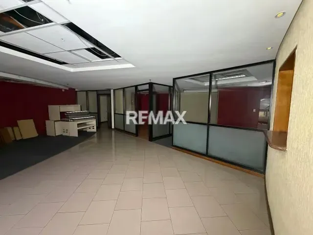 Alquiler de local Centro Comercial 256,09m2 en Terrazas de la Lagunita - 4