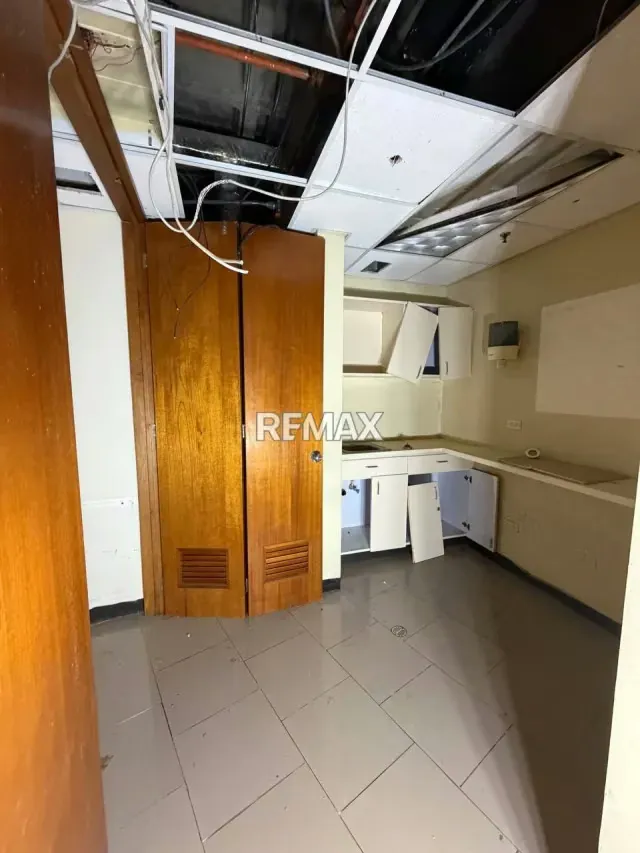 Alquiler de local Centro Comercial 256,09m2 en Terrazas de la Lagunita - 8