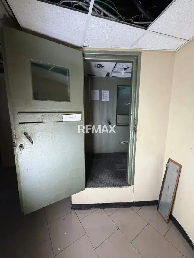 Alquiler de local Centro Comercial 256,09m2 en Terrazas de la Lagunita - 9
