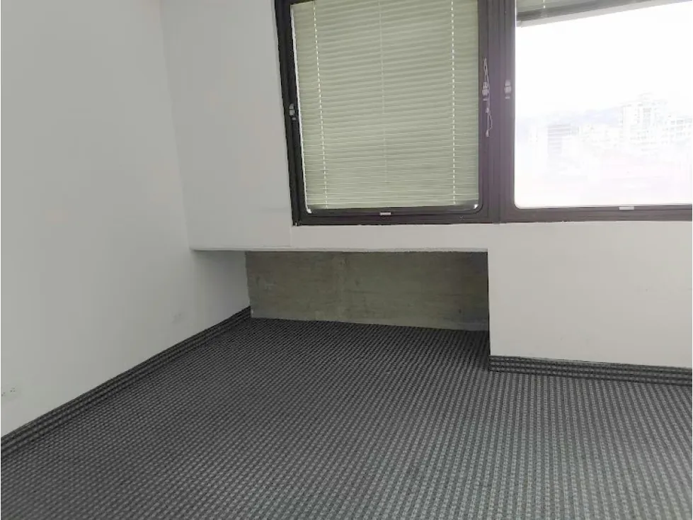 Alquilo oficina 460m2 Altamira 5813 - 15