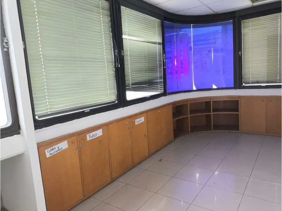 Alquilo oficina 460m2 Altamira 5813 - 17