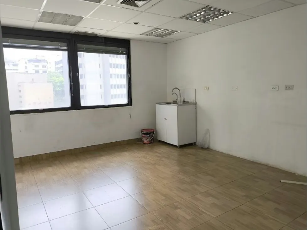 Alquilo oficina 460m2 Altamira 5813 - 22
