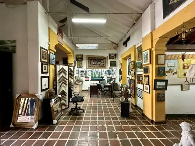 En VENTA Casa a pie de calle BARRIO OBRERO Uso Comercial Antigua Marqueteria Santa Ana - 3