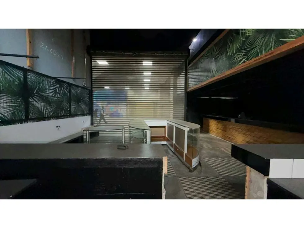 Alquileres Comerciales en el C.C Terras 14$ x m2 - 30