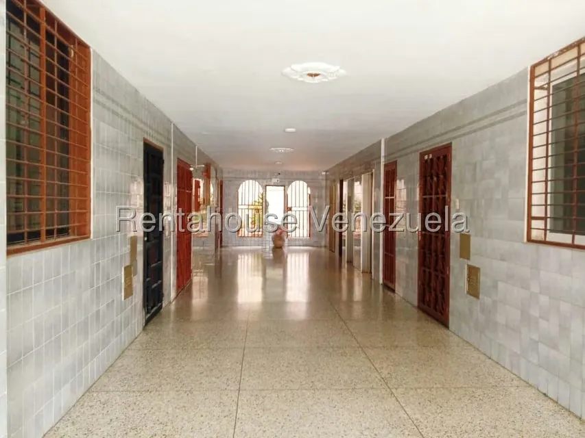 Apartamento (1 Nivel) en Venta en Parroquia Juan de Villegas, Lara - 2