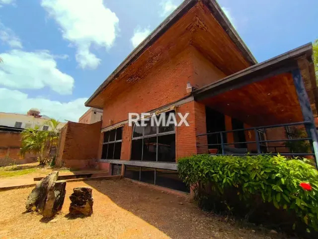 CASA QUINTA INMENSA Y ACOGEDORA, EN EL VALLE DEL ESPIRITU SANTO, CERCA DE LA UNIVERSIDAD DE MARGARITA (UNIMAR) PARA REMODELAR - 13