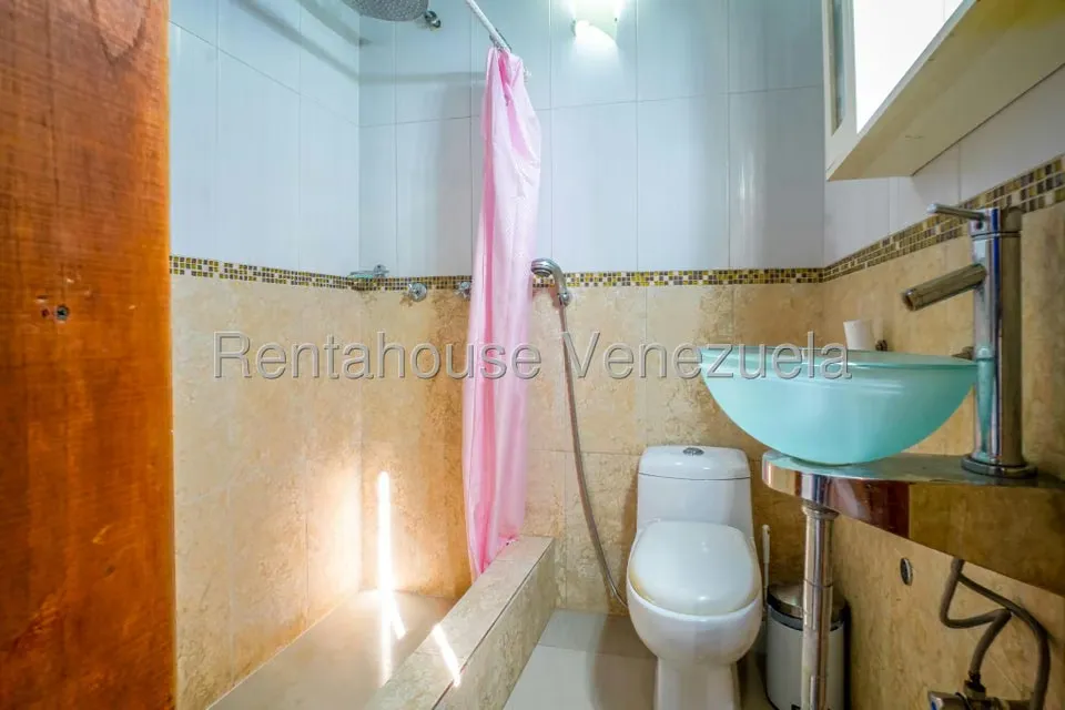 Apartamento (1 Nivel) en Venta en Terrazas de Guaicoco, Distrito Metropolitano - 4