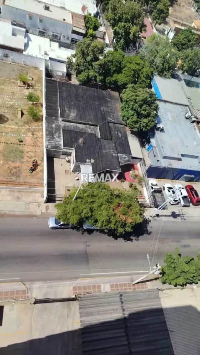 Casa Comercial en Venta Sector Paraiso - 2
