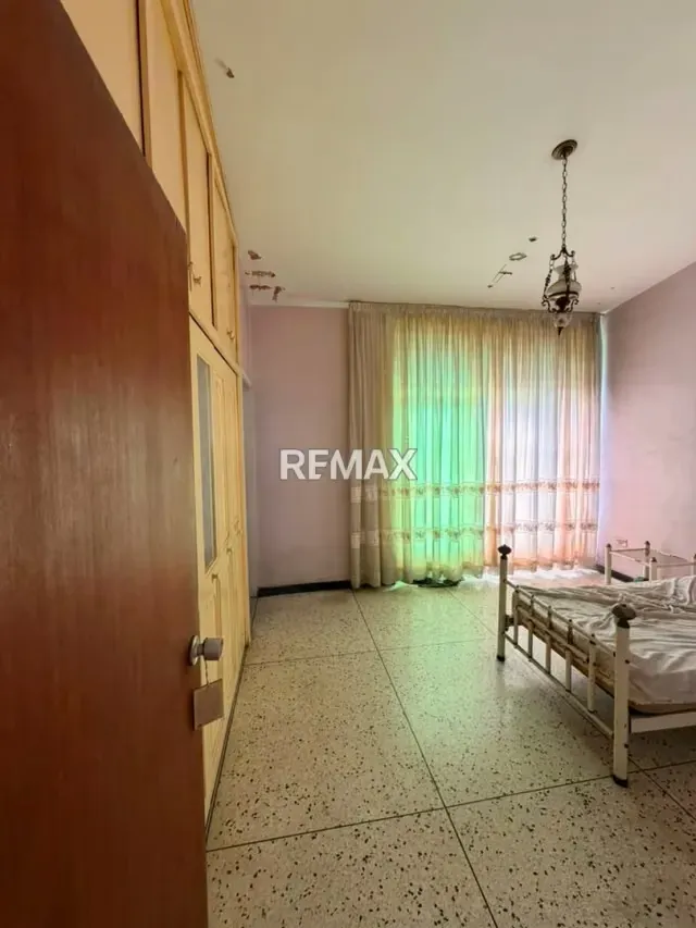 En venta! Casa comercial entre la Avenida Madrid y la Avenida Lara! Barquisimeto este! - 4
