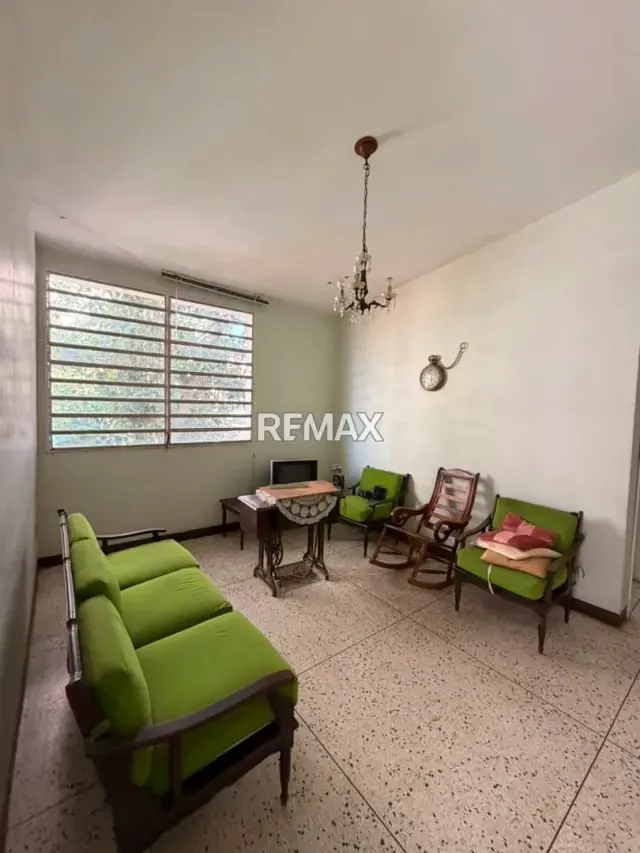 En venta! Casa comercial entre la Avenida Madrid y la Avenida Lara! Barquisimeto este! - 5
