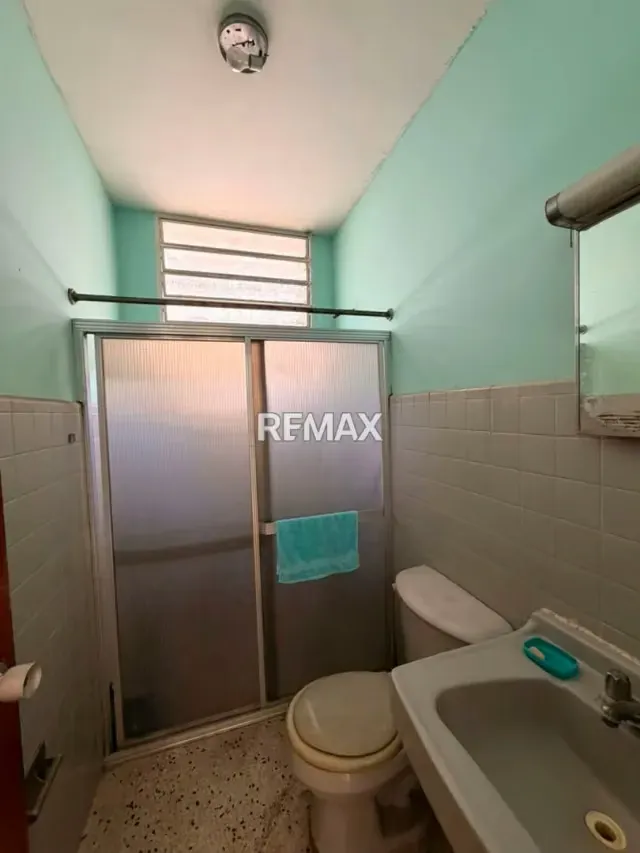 En venta! Casa comercial entre la Avenida Madrid y la Avenida Lara! Barquisimeto este! - 8