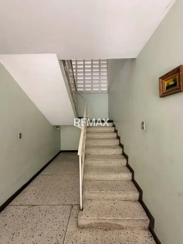 En venta! Casa comercial entre la Avenida Madrid y la Avenida Lara! Barquisimeto este! - 10