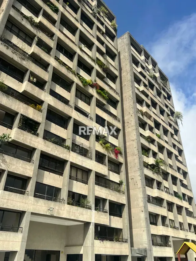 APARTAMENTO EN VENTA PARQUE CAIZA- RESIDENCIAS DAYMAR II