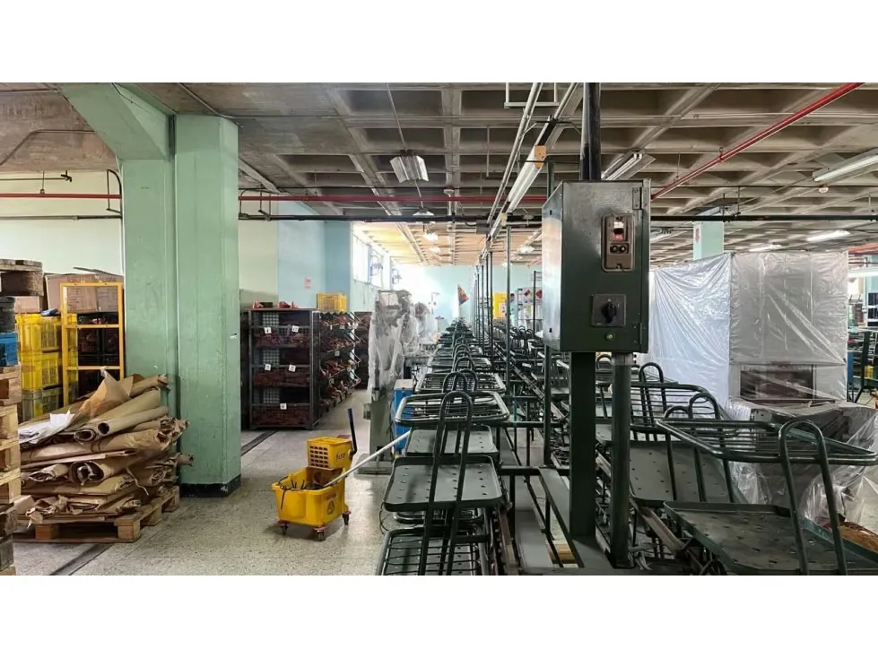 Galpon Industrial Comercial en Guaicay. Baruta - Caracas - 16