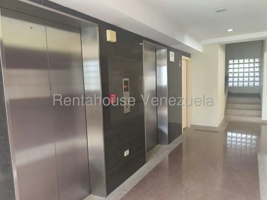 Apartamento (1 Nivel) en Venta en La Lagunita Country Club, Distrito Metropolitano - 3